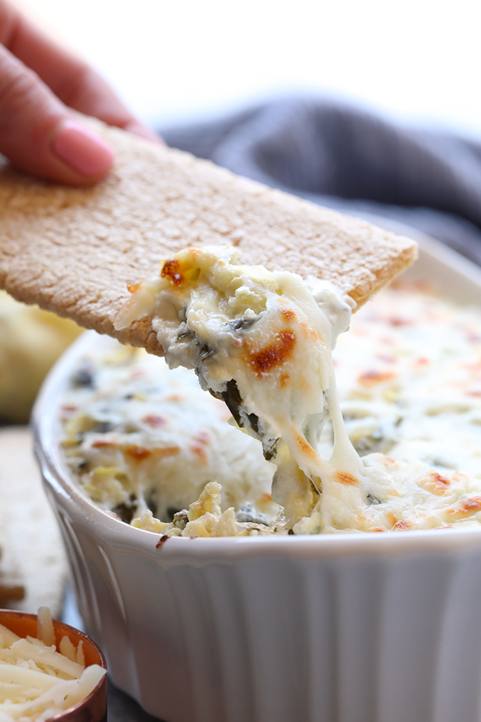 Spice up the game with these delicious game day appetizers! All of your favorite game day flavors now with a better-for-you twist. Bring on the healthy appetizers! TOUCHDOWN! Spinach and Artichoke Dip