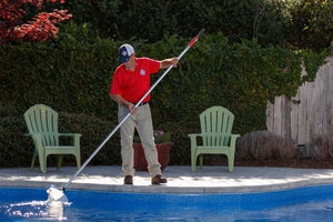 Pool Scouts - Cleaning a pool